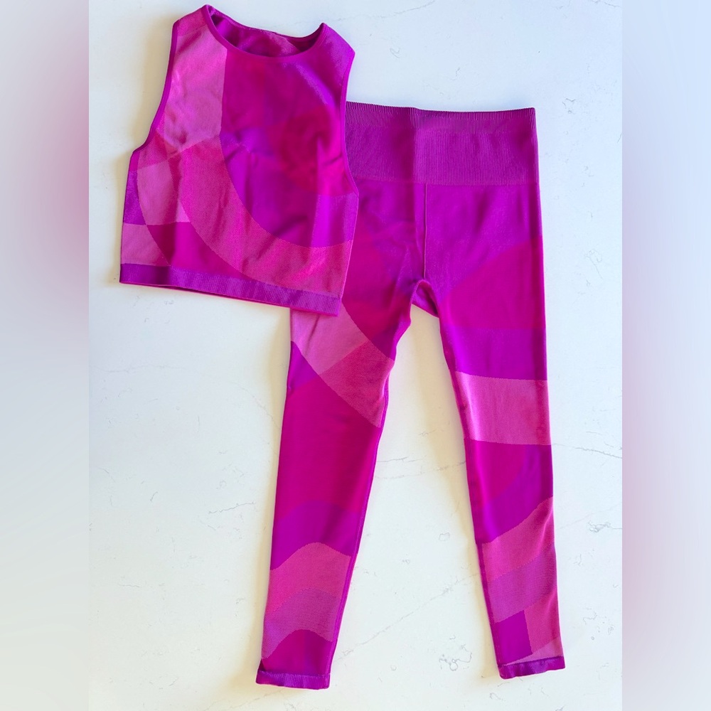Pink cropped top and high waisted capri legging set in Small